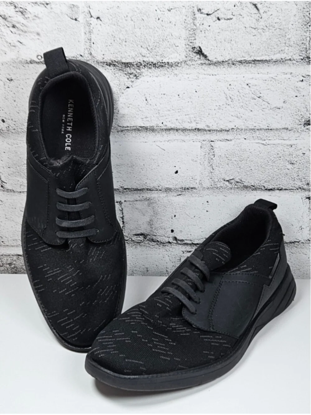 Kenneth Cole Knight Flex Sport Jogger Men's Size 10 Black Knit Sneakers